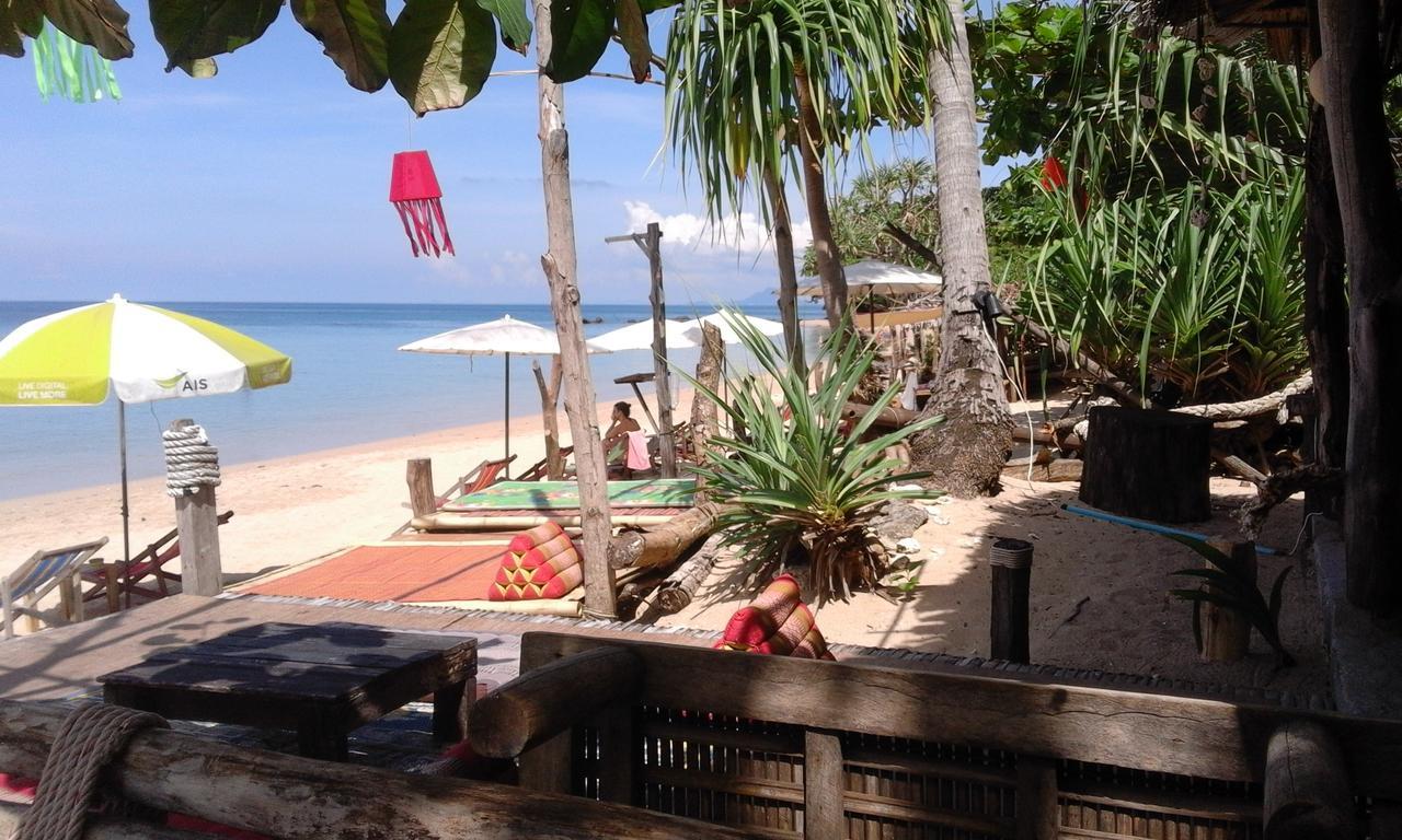 Relax Beach House Hotel Koh Lanta Bagian luar foto